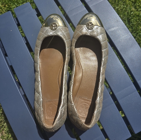 Tory Burch Women's Kaitlin Quilted Metallic Ballet Flats Size  9.5M Silver/Gold - Picture 5 of 16